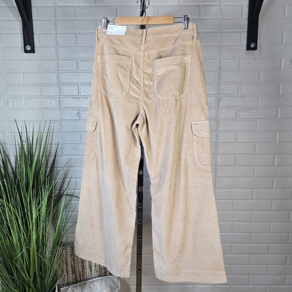 American Eagle Tan High Rise Baggy Wide Leg Corduroy Cargo Pants 12 Short - Picture 5 of 12